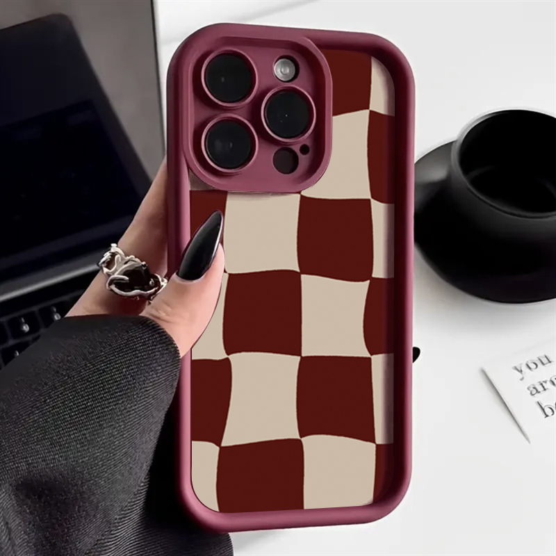 ワインレッドの変形グリッド柄iPhoneケース (iPhon - Phone Accessories Red のレビューと価格