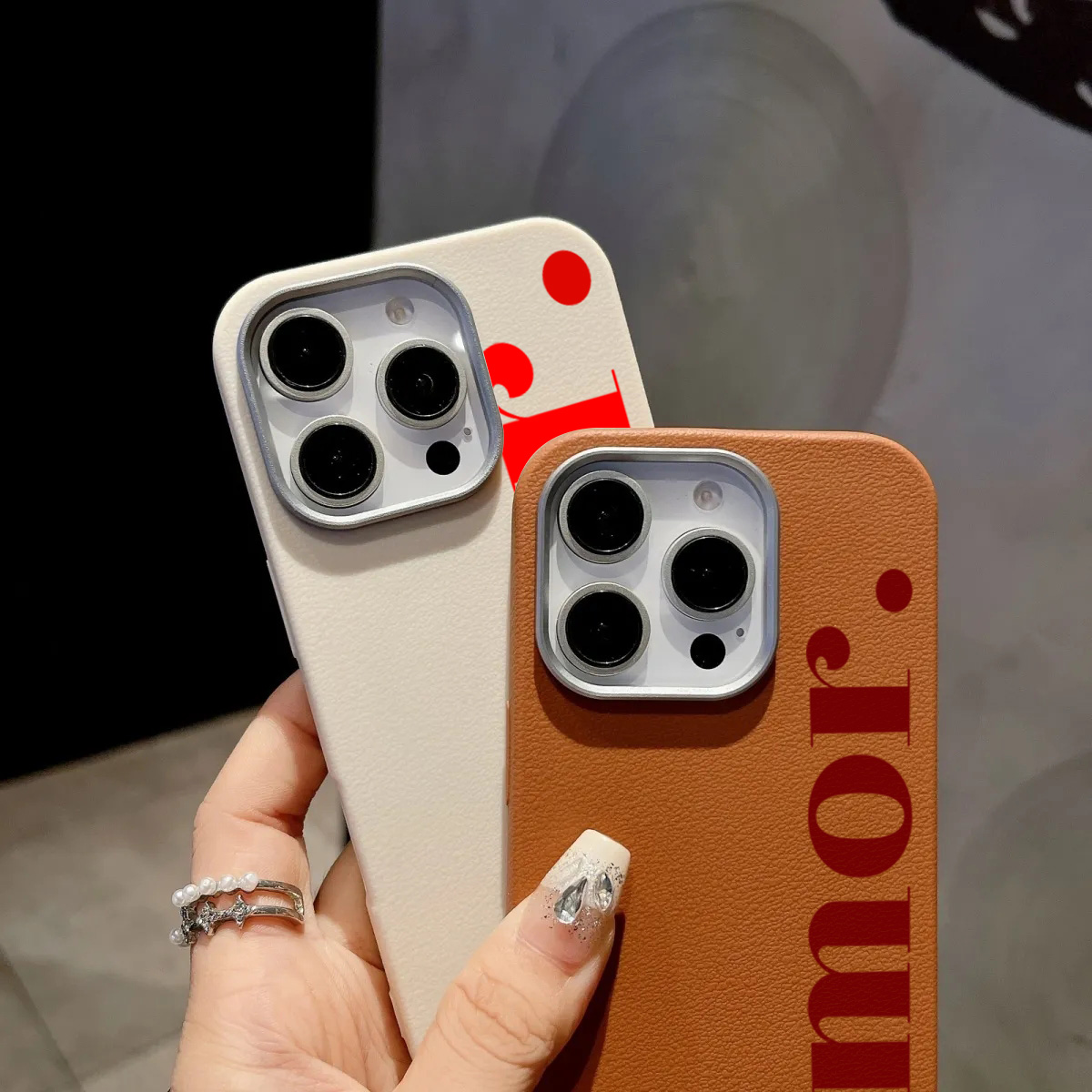 赤い芸術的な文字とライチ柄のiPhone用ソフトケース（iP - Phone Accessories Red のレビューと価格